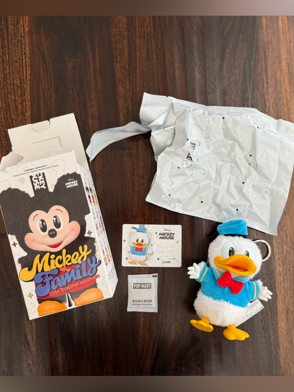 Mickey Family Blind Box DONALD - Picture 2 of 4